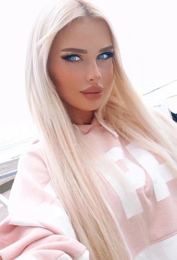 MissElla